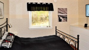 3 chambres, ameublement personnalisé, draps fournis