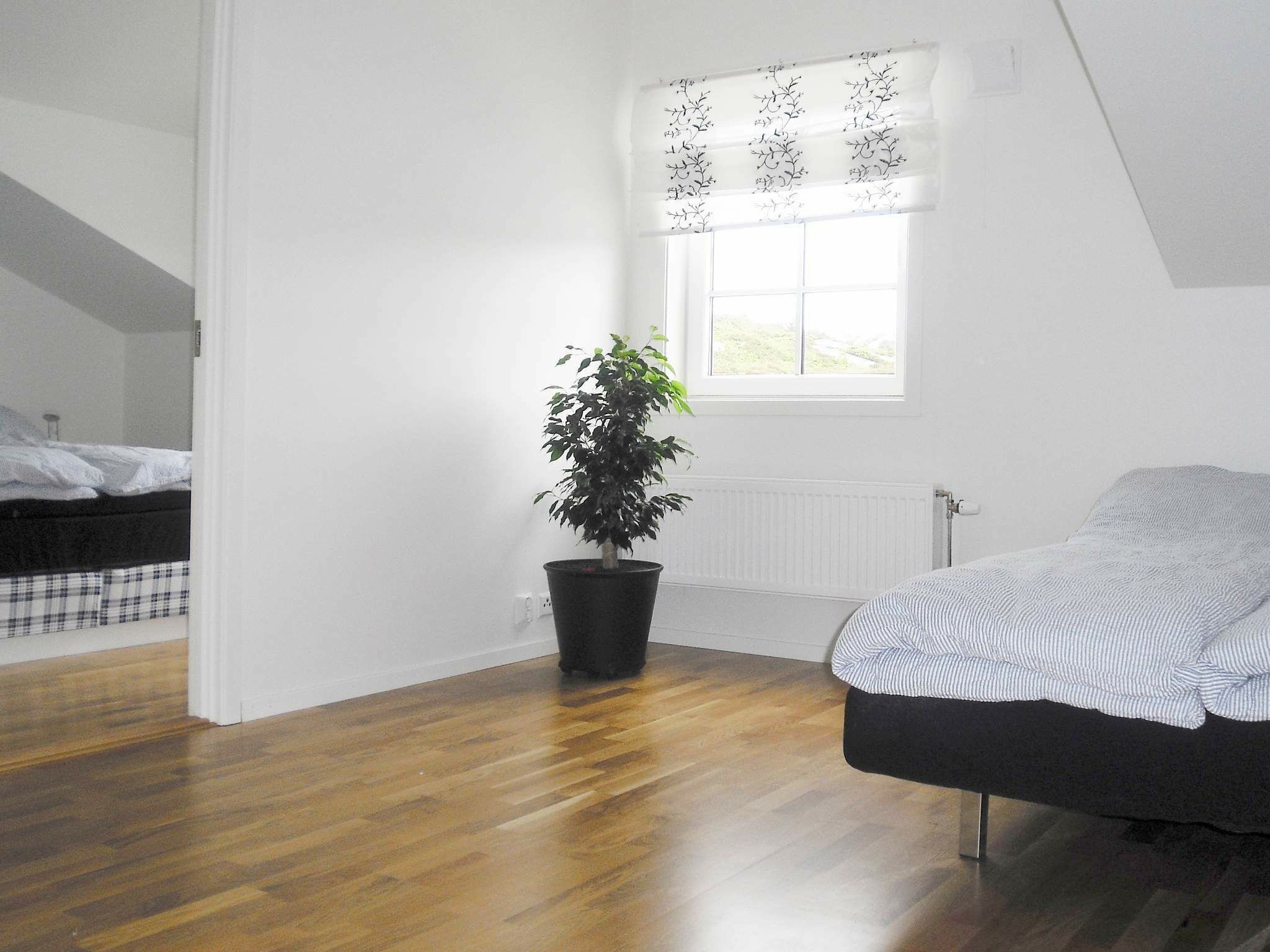 3 bedrooms, individually furnished
