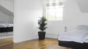 3 bedrooms, individually furnished