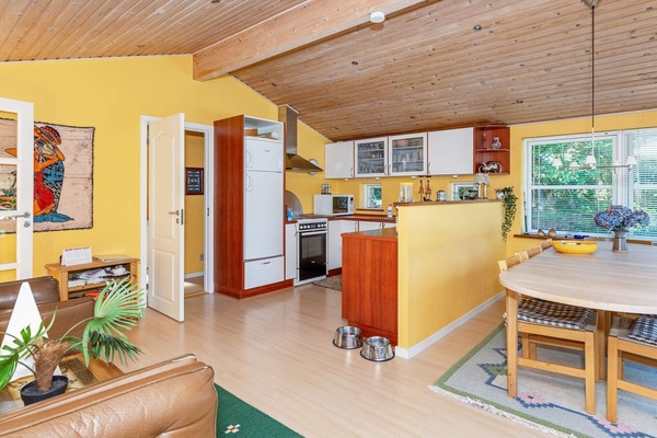 House | Private kitchen | Highchair