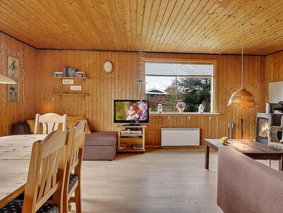 Cozy Holiday Home in Storvorde near Sea