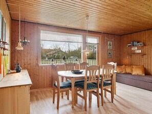 House | Interior - Cozy Holiday Home in Storvorde near Sea (Storvorde)