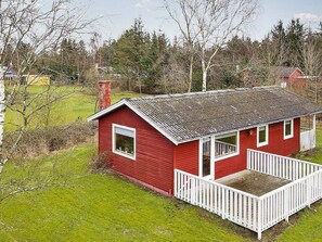 Exterior - Cozy Holiday Home in Storvorde near Sea (Storvorde)