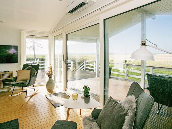 House | Living area - Secluded Retreat by Water - By Traum Ferienwohnungen (Faaborg)