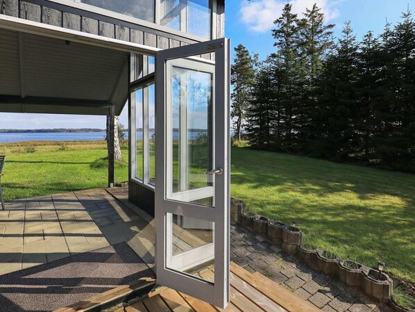 House | Water view - 4 Person Holiday Home in Hojslev (Hojslev)
