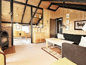 Living room - Modern Holiday Home in Hvide Sande With Dunes (Hvide Sande)