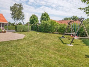 House | Children’s area - 6 Person Holiday Home in Bjert (Bjert)