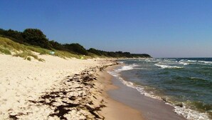 Beach - Magnificent Holiday Home in Aakirkeby near Sea (Akirkeby)