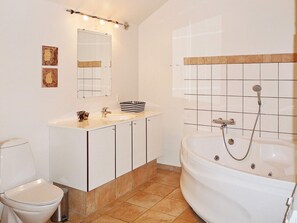 House | Spa treatment - 8 Person Holiday Home in Egernsund (Broager)