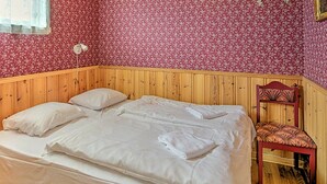 3 bedrooms, individually furnished - Holiday Home in Selje (Selje)