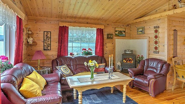 Fireplace, DVD player - Holiday Home in Selje (Selje)