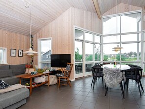 House | Dining