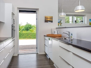 Private kitchen - Luxury Holiday Home in Jutland near Sea (Allingåbro)