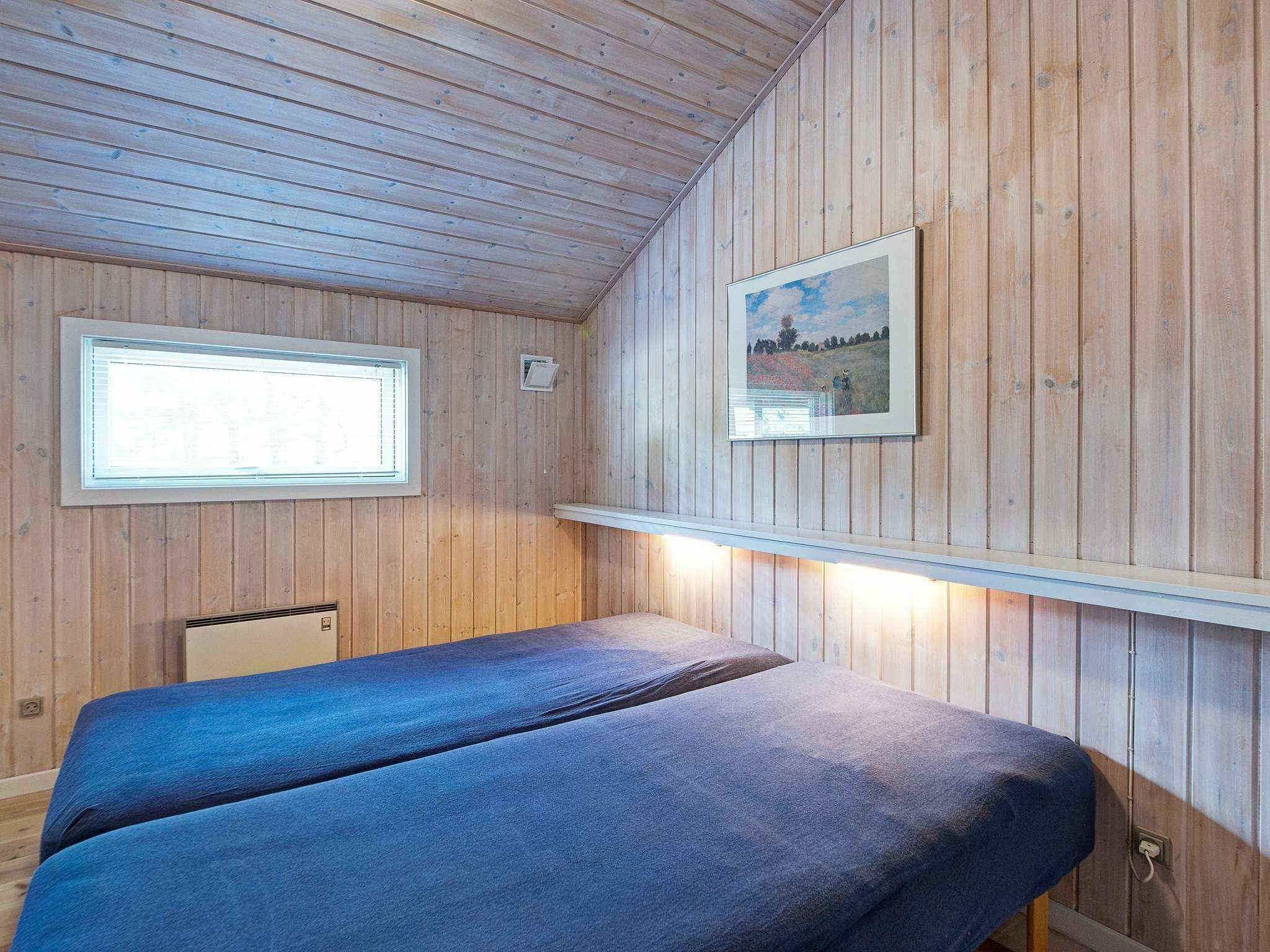 3 Schlafzimmer, individuell eingerichtet, Babybetten