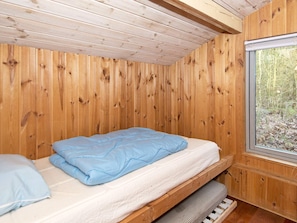 4 bedrooms, individually furnished, cribs/infant beds