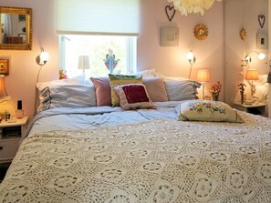 House | 2 bedrooms, individually furnished