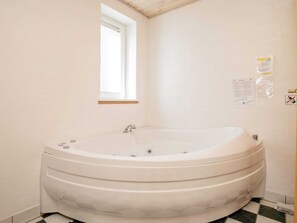 House | Spa treatment