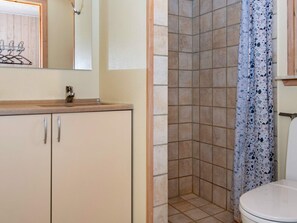 Bathroom - Quaint Holiday Home in Jutland With Terrace (Bjert)