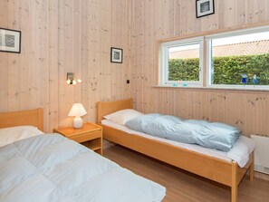 2 bedrooms, cots/infant beds - Quaint Holiday Home in Jutland With Terrace (Bjert)
