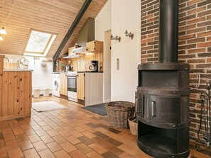 House | Interior - 5 Person Holiday Home in Martofte (Martofte)