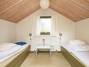 House | Interior - 5 Person Holiday Home in Martofte (Martofte)