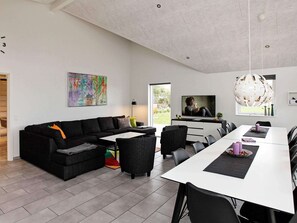 House | Interior - Luxury Retreat With Pool - By Traum Ferienwohnungen (Gørlev)