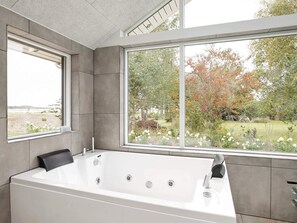 House | Spa treatment