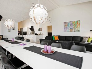 House | Interior - Luxury Retreat With Pool - By Traum Ferienwohnungen (Gørlev)