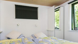House | 3 bedrooms - 6 Person Holiday Home in Knebel (Knebel)