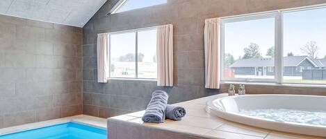 House | Spa treatment