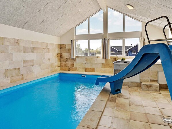 House | Pool
