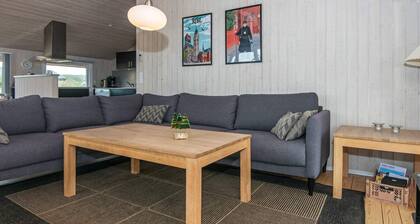 Spacious Holiday Home With Sauna in Hvide Sande
