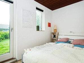 2 Schlafzimmer, Babybetten