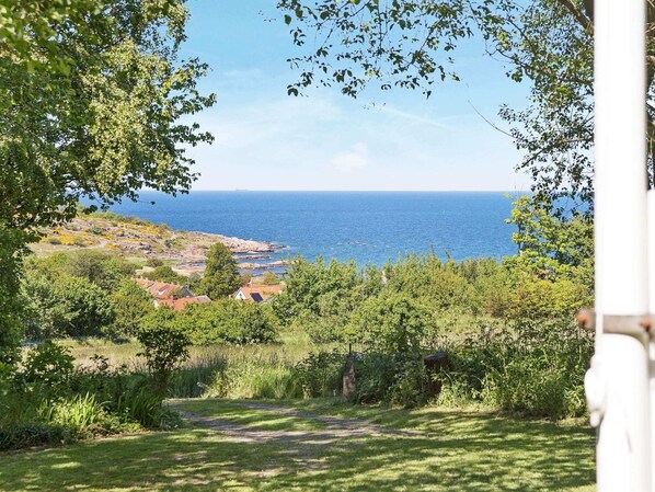 House | Water view
