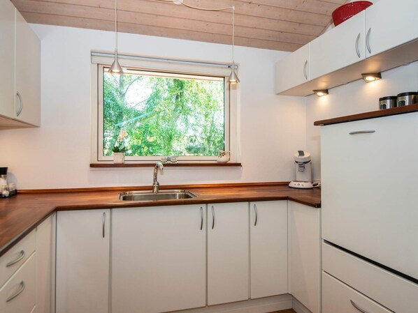 House | Private kitchen | Highchair - 7 Person Holiday Home in Ulfborg (Ulfborg)