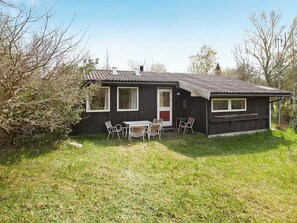 Exterior - Serene Holiday Home in Gilleleje near Sea (Gilleleje)