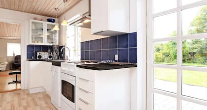 6 Person Holiday Home in Store Fuglede