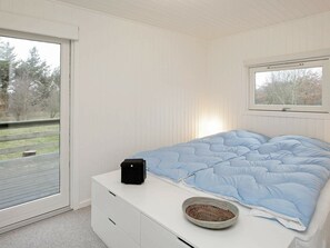 3 Schlafzimmer, Babybetten