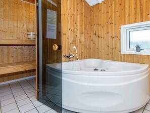 House | Spa treatment - Appealing Holiday Home in Nordborg near Sea (Nordborg)