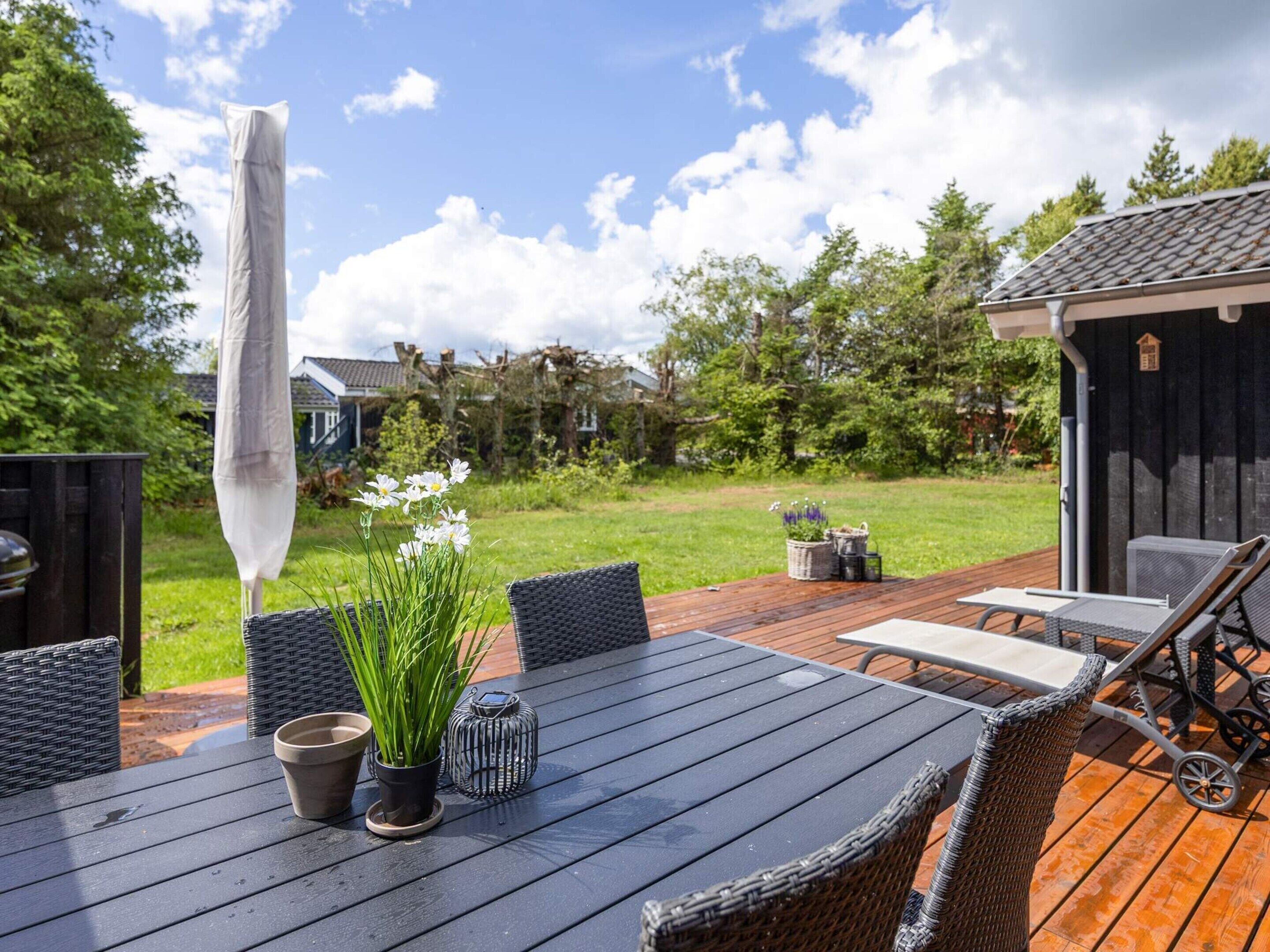 House | Outdoor dining