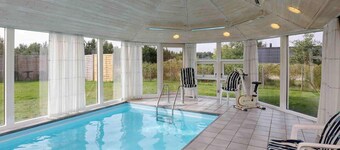 6 Person Holiday Home in Ulfborg