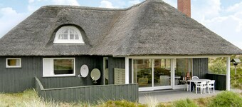 Cozy Holiday Home in Oksbøl near Beach