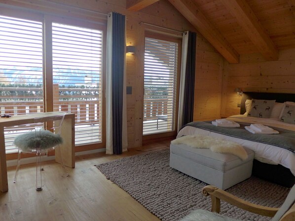 5 habitaciones, cuna de viaje y wifi gratis 