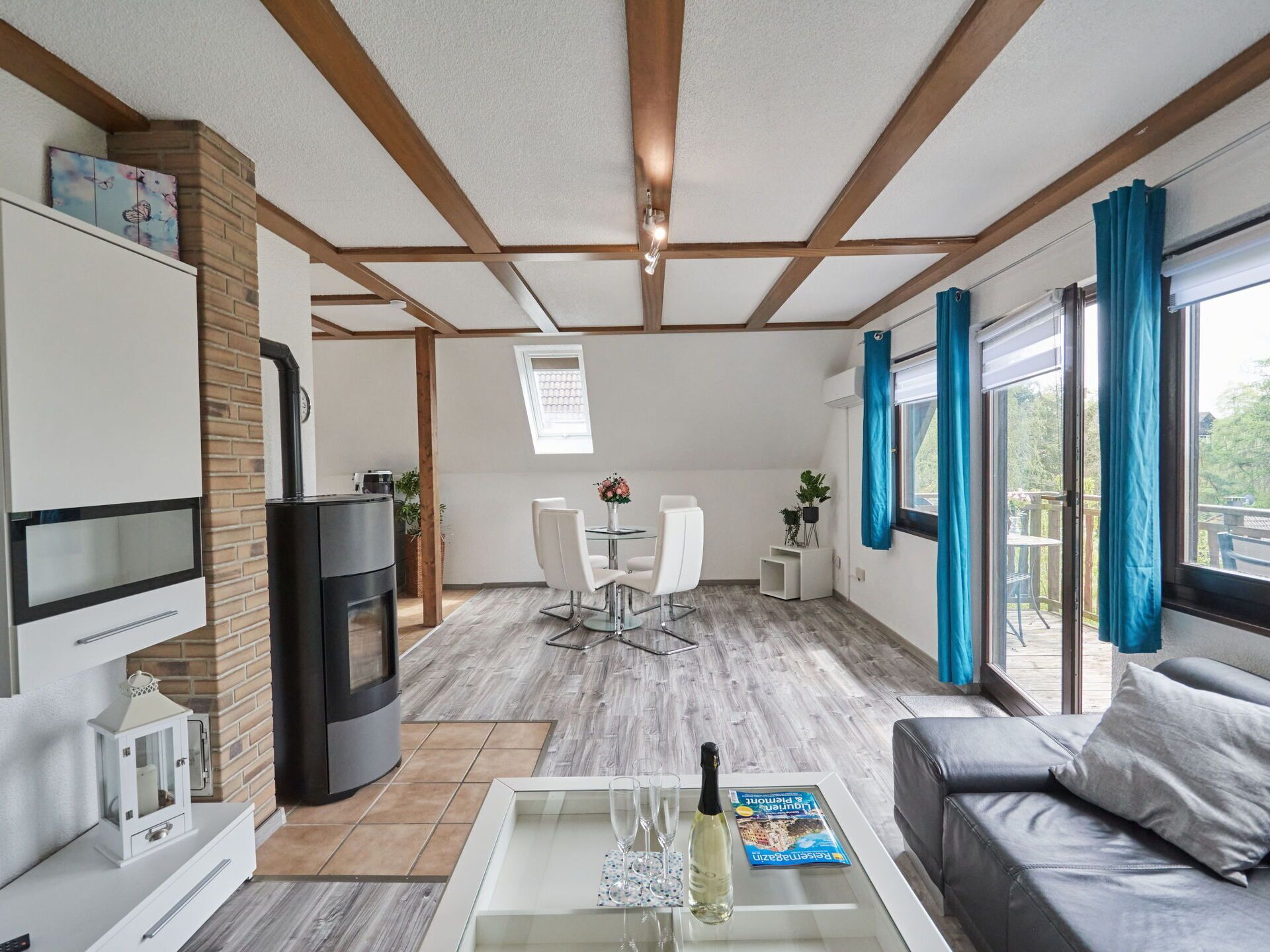 Télévision, cheminée, Netflix, services de streaming