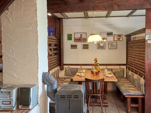 Dining - Lovely apartment in villa for 4 people with WIFI, TV and patio (Korbach)