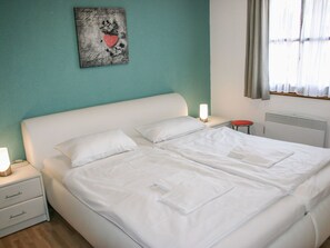 3 bedrooms, travel crib, free WiFi - Beautiful apartment in villa for 6 guests with WIFI, TV and terrace (Bad Wildungen)