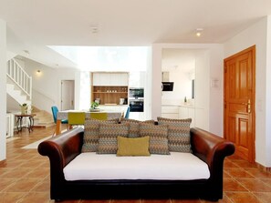 TV, DVD player - Casa Tauro located in the seaside village of La Caleta, southern Tenerife (La Caleta)