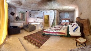Premium bedding, in-room safe, soundproofing, bed sheets - Pigeon Hotel (Nevsehir)