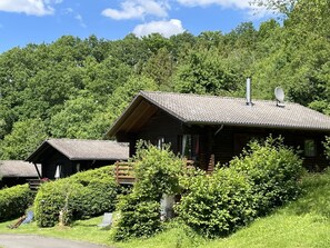 Exterior - Cosy apartment for 6 guests with WIFI, TV, patio and pets allowed (Bitburg)