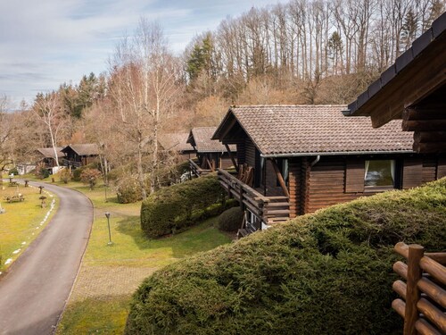 Bel appartement pour 6 personnes avec WIFI, TV, patio et animaux admis